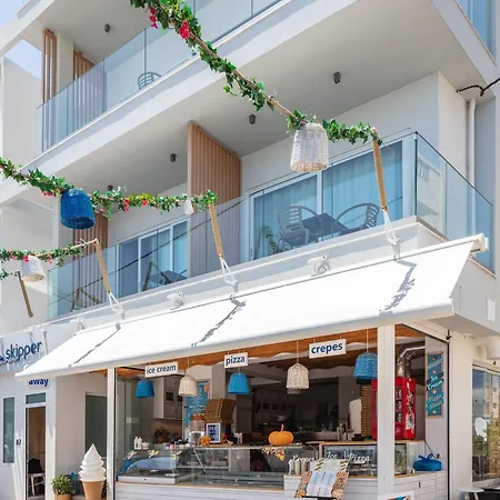 Skipper Beachfront *