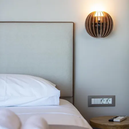 Skipper Beachfront *