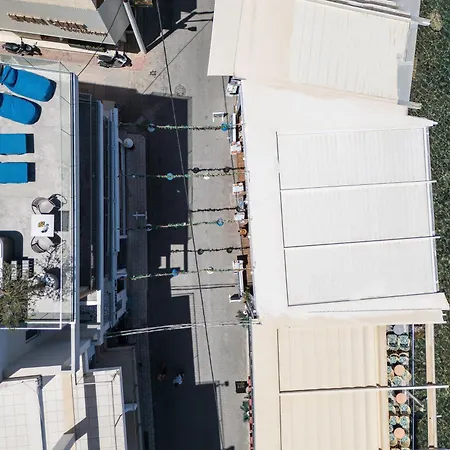 Skipper Beachfront Апартаменты