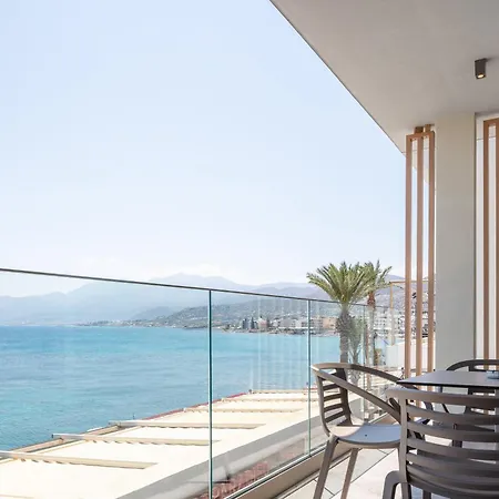 Skipper Beachfront Daire