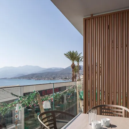 Skipper Beachfront Apartment Hersonissos (Crete)