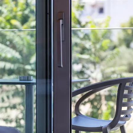 Skipper Beachfront Apartment Hersonissos (Crete)