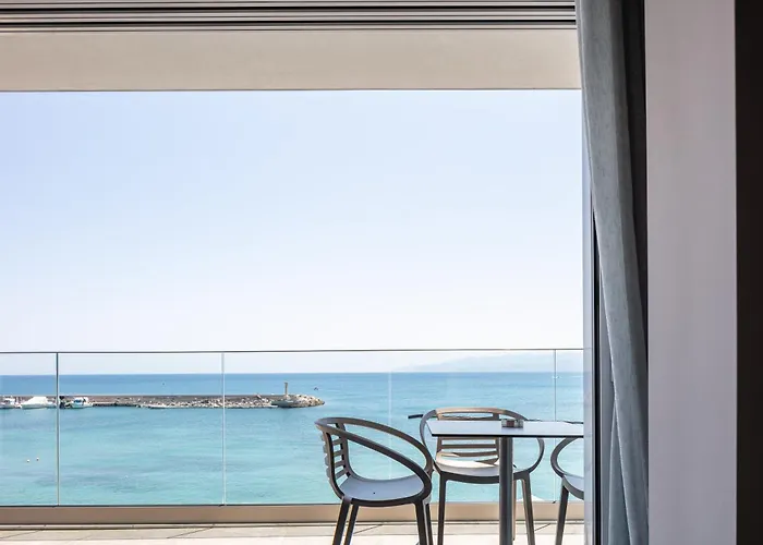 Skipper Beachfront *