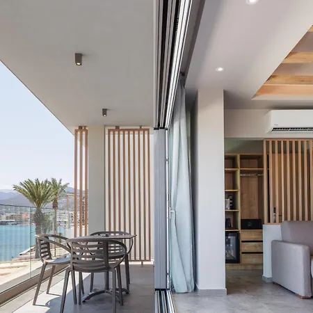 Skipper Beachfront ヘルソニソス