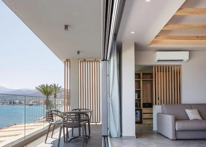 Skipper Beachfront خيرسونِسوس